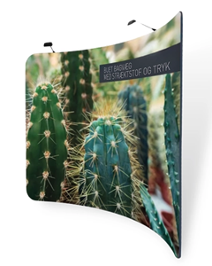 Buet bakvegg med stretchstoff